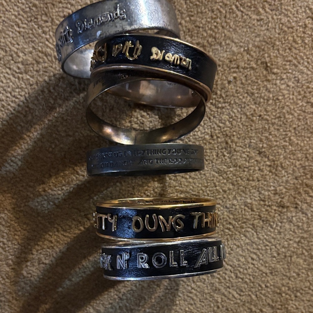 Lyrics brackets Silver and Black Engraved Men's or women Bracelets